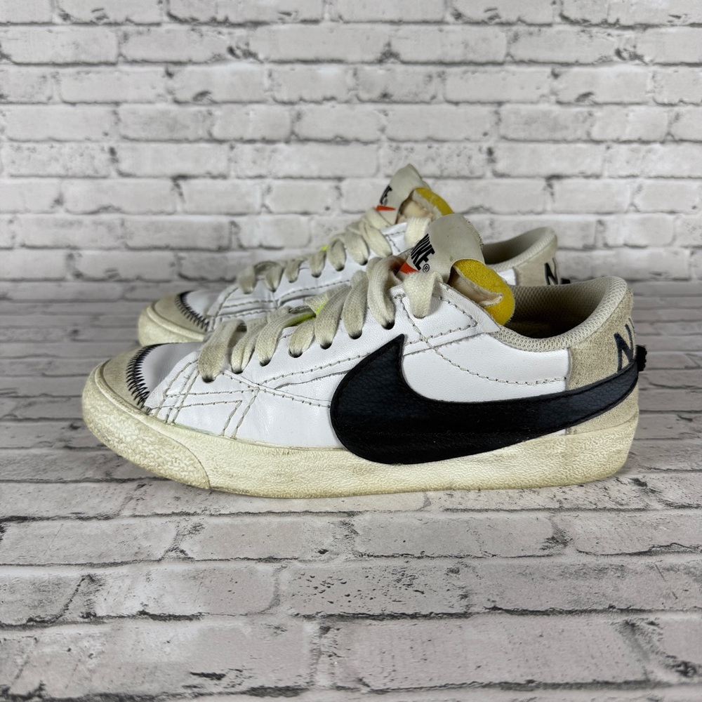 Nike Womens Size 7.5 Blazer Low 77 White